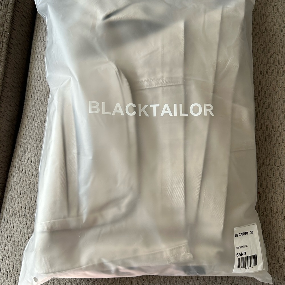 Cargo Shorts - Picture 3 of 3